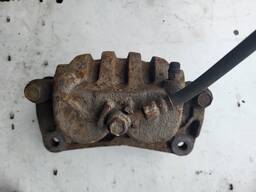 26292FE010 Суппорт передний левый Subaru Legacy B13 Impreza G11 Forester S11