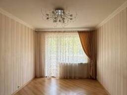 3-кімнатна квартира, 2-й поверх. Дендропарк. .