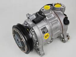 8W5820803 компрессор кондиционера Audi A5, A6, A7, RS4.
