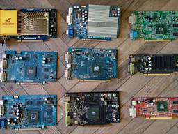 9x разных PCI-E видеокарт Gygabite, ASUS, Radeon, GF 8400, 8600, 6200 256Mb