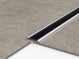 Алюминиевый порог с резиновой вставкой противоскользящий 3м