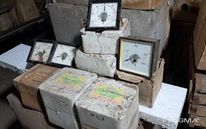 Амперметры, вольтметры М-325.