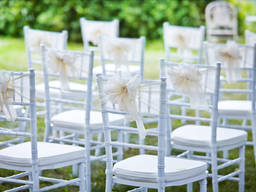 Аренда свадебных стульев. Прокат стульев для свадьбы