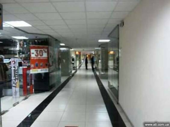 Аренда торгового помещений под стоковый магазин