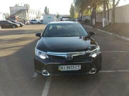 Аренда Toyota Camry с англоязычным водителем
