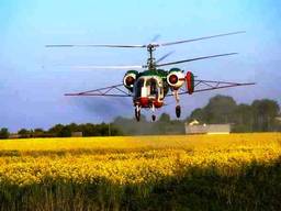 Авіавнесення засобів захисту рослин гвинтокрилом і літаком