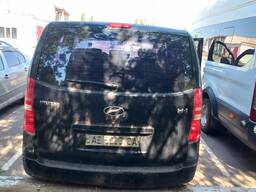Автомобіль Hyundai H-1, легковий пасажирський