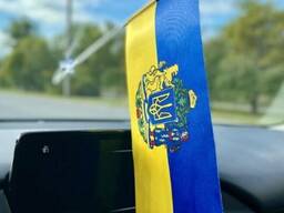 Автомобільний прапорець внутрішній двосторонній України з великим гербом