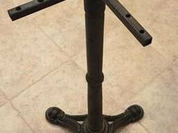 База для стола из чугуна Монпелье.