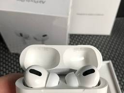 Беспроводные наушники Apple Airpods pro.