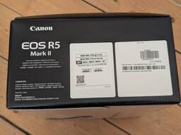Бездзеркальна камера Canon EOS R5 Mark II