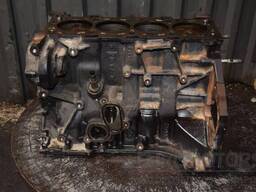 Блок двигателя (дефект) Nissan X-Trail 2.0dCi (T31) 2007-2014 443369