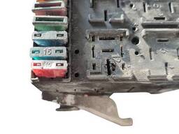 Блок предохранителей сервис есть дефект 357937039 Volkswagen Transporter T4 1990-2003