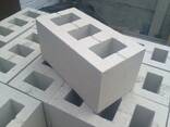 Блоки будівельні опалубні, стінові, перестіночні. Цемент.