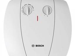 Бойлер Bosch TR 2000 T 10 B над мойкой