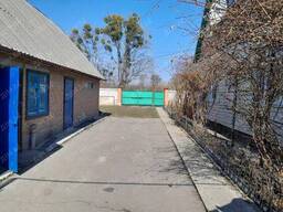 Будинок зайшов і живеш.