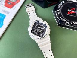Casio G-Shock GA-110 White-Black New. Бесплатная Доставка!