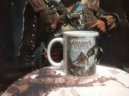 Чашка з колажем Assassin's creed