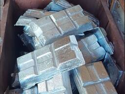 Чушка свинець