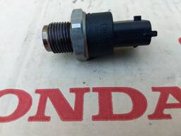 Датчик давления топлива в рейке Honda CR-V 2.2ctdi 2002-2006 0281002534