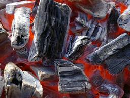 Дерев’яний уголь сосна