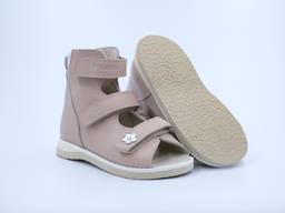 Детская ортопедическая обувь KENA с варусной деформации стопы;