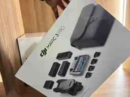 DJI Mavic 3 Pro &amp; DJI Mavic 3 Pro Cine