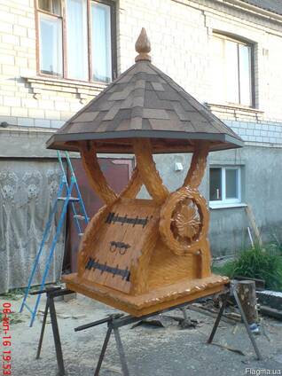 Домик для колодца деревянный