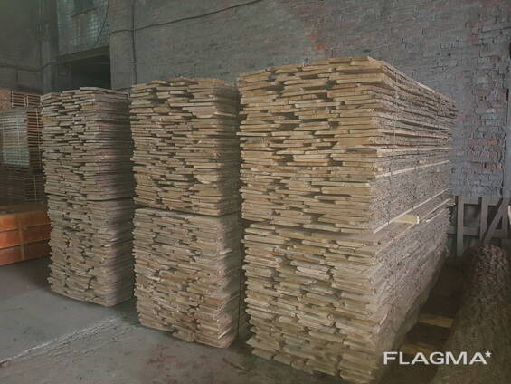 Доску необрезную дубовую