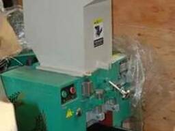 Дробилка для полимеров.