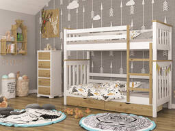 Двухъярусная кровать из массива дерева