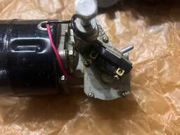 Электромоторчик с редуктором стеклоочистителя сл 231б