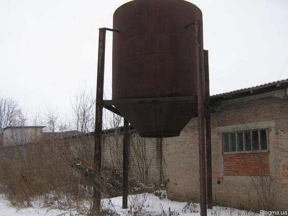 Емкость для воды.