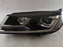 Фара передняя левая ксенон VW Touareg 7p II 7P1941751B