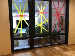 Фарбування вікон та дверей