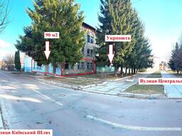Фасад 90 м2 в центрі біля Укрпошти. 1 поверх, окремий вхід. Без %