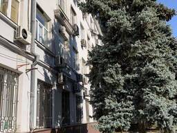 Фасадний офіс 700 м. кв. в центрі