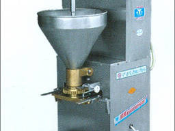 Аппарат для формовки и дозирования фрикаделек и тефтелей из мясного и рыбного фарша.