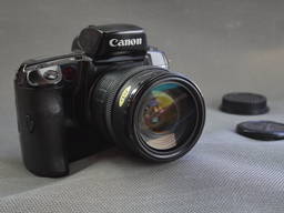 Фотоаппарат Canon EOS 5 (A2E) объектив Canon EF 35-105mm/3,5-4,5 Ф58mm Вживане