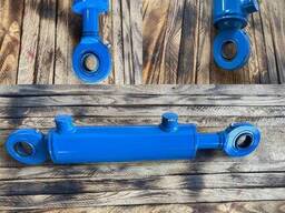 Гидроцилиндр 63.32.320.01 (605) шарнирным креплением ухо GK20DO / ШС30.