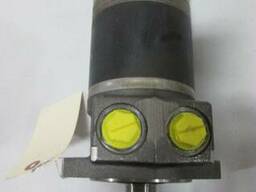 Гидромотор John Deere AM123681 Parker TC250EG010054