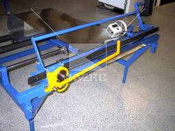 Гильотина для поперечной резки металла.