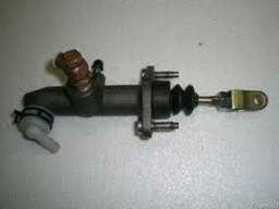 Главные тормозные цилиндры к вилочным погрузчикам