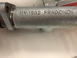 Головний гальмівний циліндр HV1902