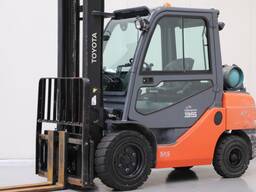Газовий погрузчик TOYOTA 02-8FGJF35, 5м висота підйому