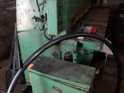 Гільотинні ножиці НД 3318г параметри 6,3х2000 мм