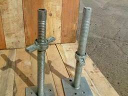 Винтовая опора (Домкрат) для строительных лесов