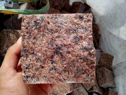 Гранітна бруківка покращеної якості червона