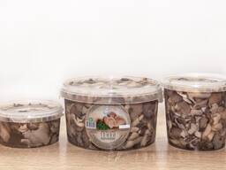 Грибы вешенка маринованная