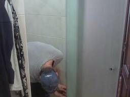 Изготовление, установка душевых ограждений, дверей и кабинок